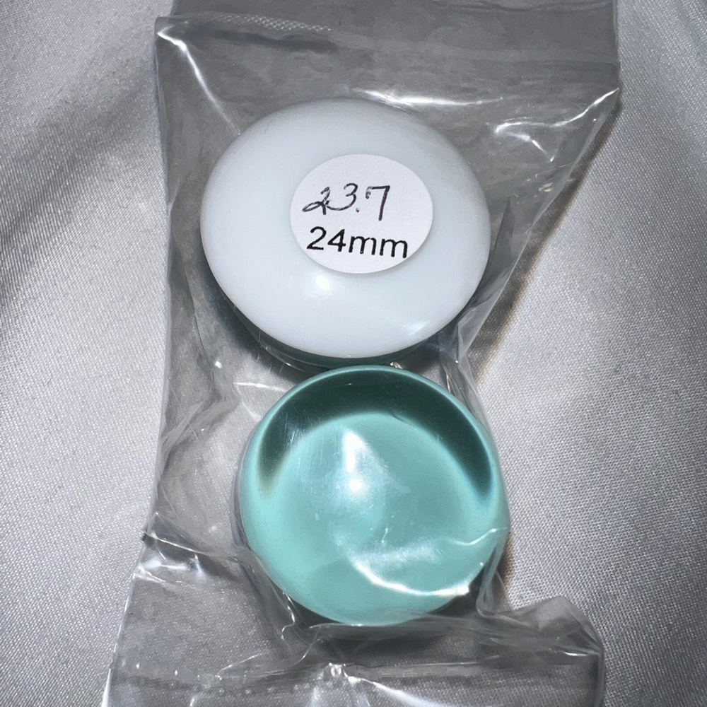 Brand New Arctic Buffalo Single Flare White Glass Plugs Pair 24mm